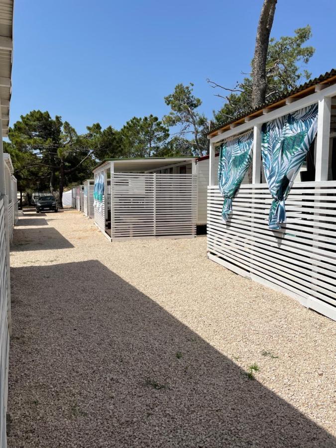 Dalmacia Mobile Homes And Caravans At The Beach Privlaka  Eksteriør bilde