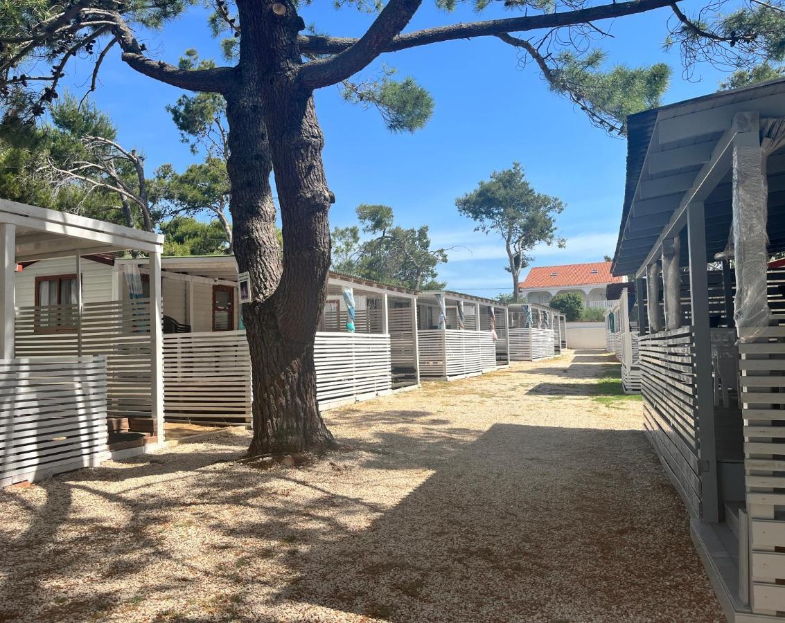 Dalmacia Mobile Homes And Caravans At The Beach Privlaka  Eksteriør bilde