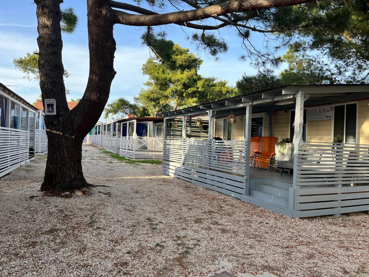 Dalmacia Mobile Homes And Caravans At The Beach Privlaka  Eksteriør bilde