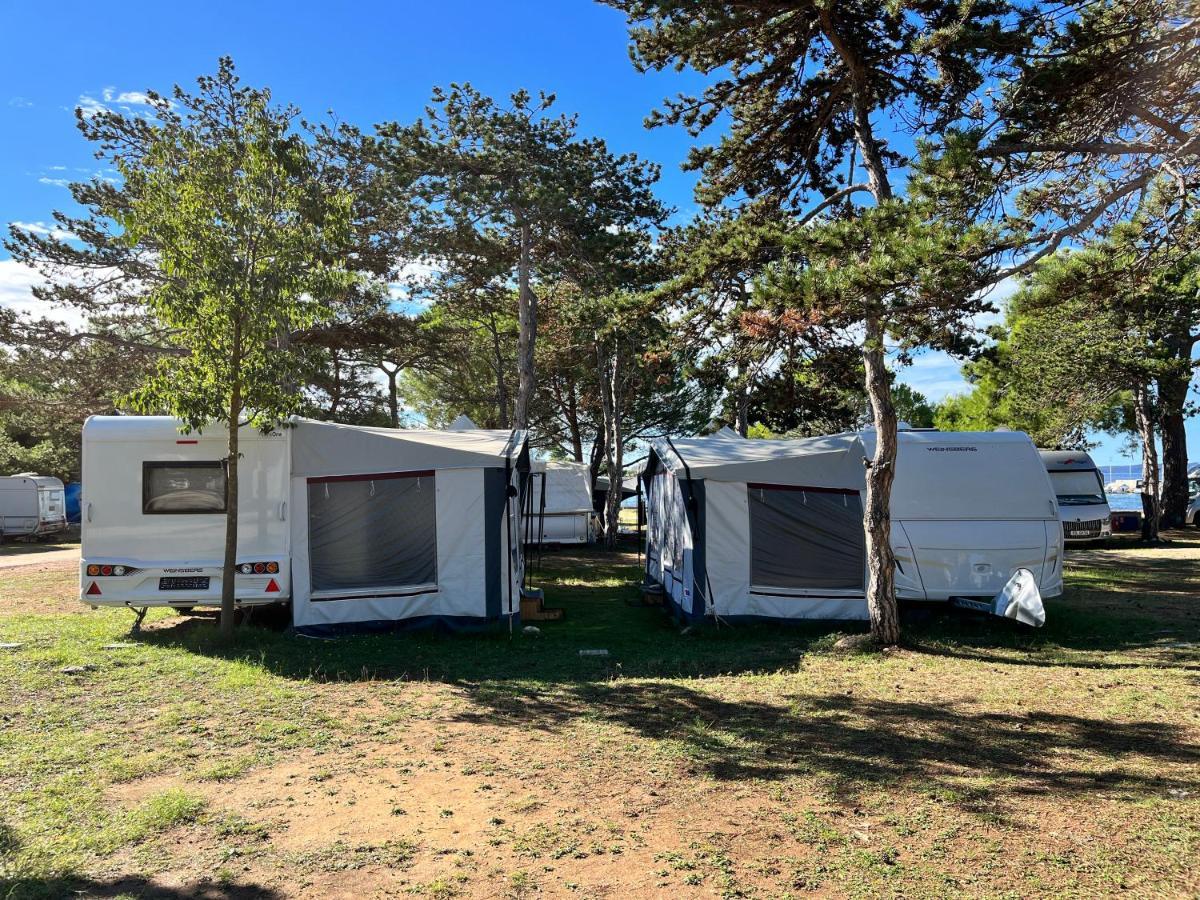 Dalmacia Mobile Homes And Caravans At The Beach Privlaka  Eksteriør bilde
